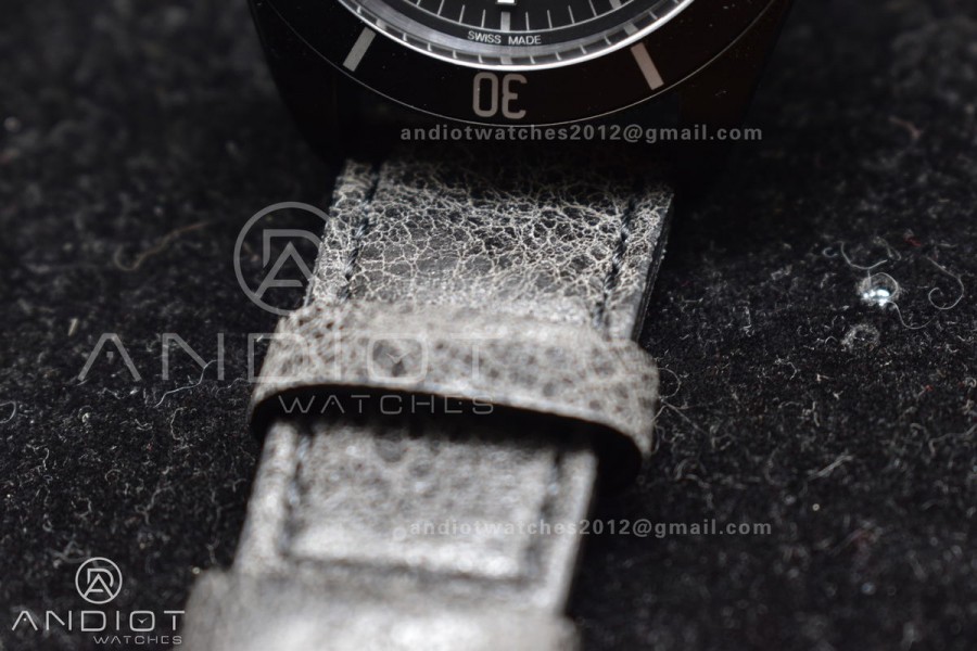 Heritage Black Bay Dark DLC ZF 1:1 Best Edition Black Bezel on Distressed Leather Strap A2824 V5