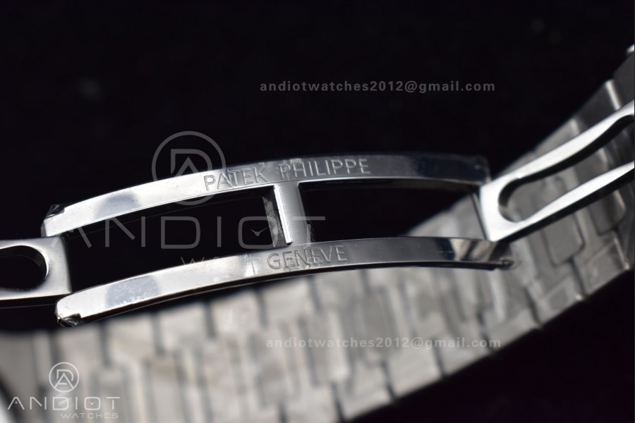 Nautilus 5712 SS GRF 1:1 Best Edition Black Dial on SS Bracelet A240