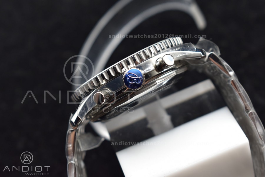 KOR Navitimer World SS GMT Blue Dial on SS Bracelet A7750