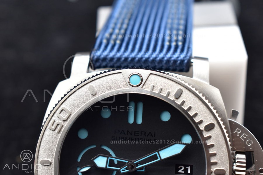 PAM985 Mike Horn Submersible Tit Blue TI/NY VSF P9010