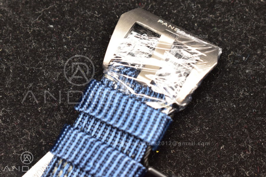 PAM985 Mike Horn Submersible Tit Blue TI/NY VSF P9010