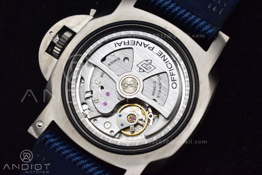 PAM985 Mike Horn Submersible Tit Blue TI/NY VSF P9010