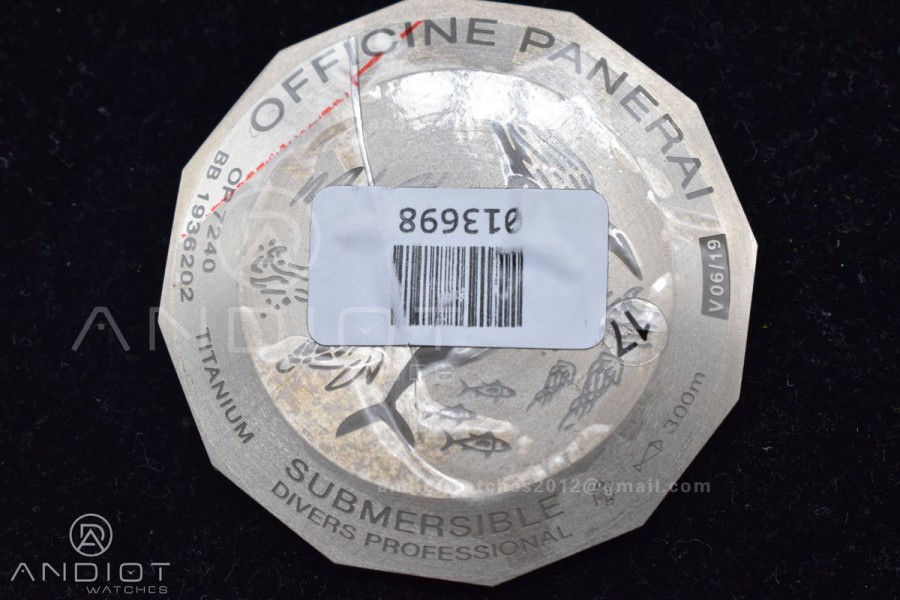 PAM985 Mike Horn Submersible Tit Blue TI/NY VSF P9010