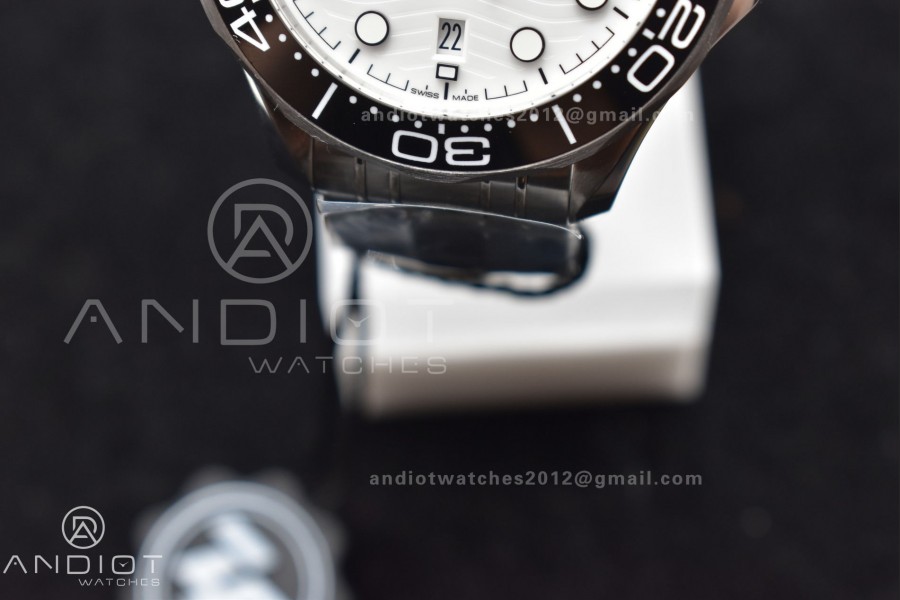 Seamaster Diver 300M ZF 1:1 Best Edition Black Ceramic White Dial on SS Bracelet A8800