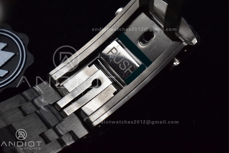 Seamaster Diver 300M ZF 1:1 Best Edition Black Ceramic White Dial on SS Bracelet A8800