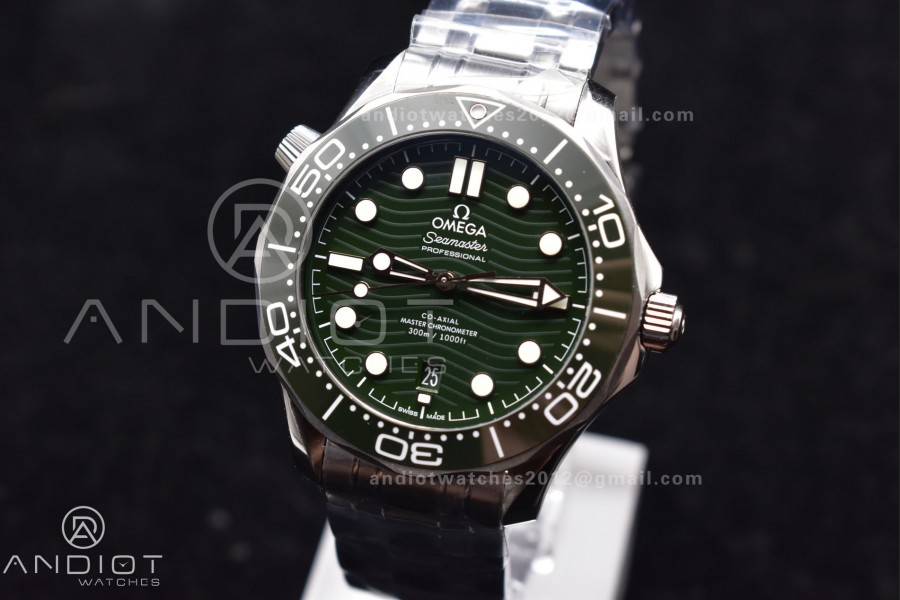 Seamaster Diver 300M VSF 1:1 Best Edition Green Ceramic Green Dial on SS Bracelet A8800 V2