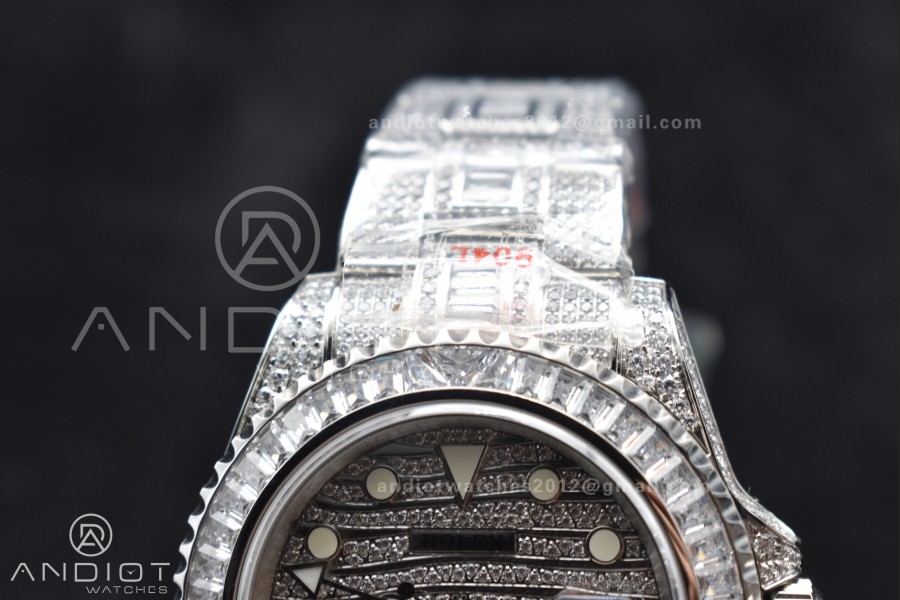 GMT 40mm Full Diamonds SS AMGF Best Edition Diamond Dial On Bracelet On VR3186