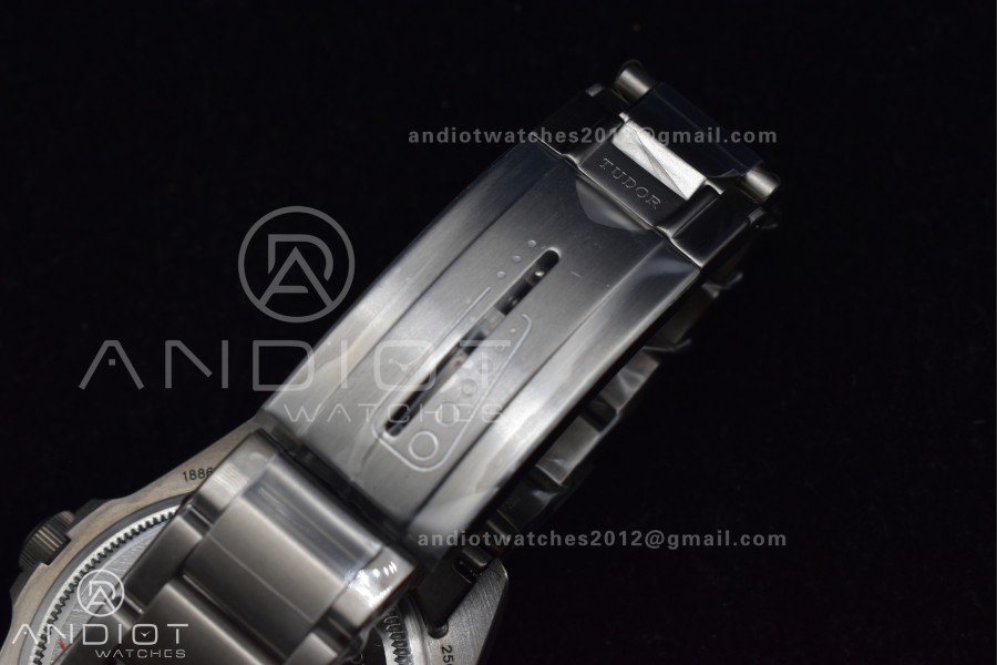 Pelagos Titanium LHD XF 1:1 Best Edition Black Dial on Titanium Bracelet A2824
