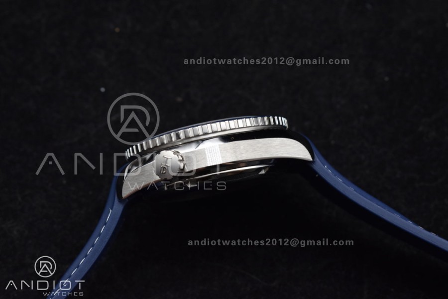 Planet Ocean 600M Co-Axial GMT 43.5mm VSF 1:1 Best Edition Blue Dial Blue Ceramic Bezel on Rubber Strap A8605 Super Clone