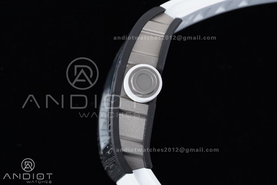 RM055 NTPT/Ti APSF 1:1 Best Edition White Inner Bezel White Crown on Rubber Strap RMUL2 Super Clone