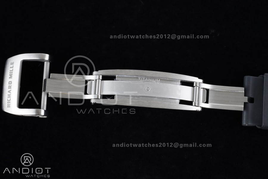 RM055 NTPT/Ti APSF 1:1 Best Edition White Inner Bezel Black Crown on Rubber Strap RMUL2 Super Clone