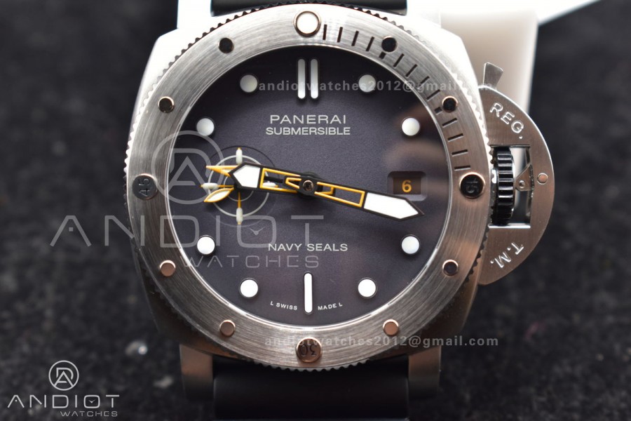 PAM1323 VSF 1:1 Best Edition Grey Dial On Black Rubber Strap P900