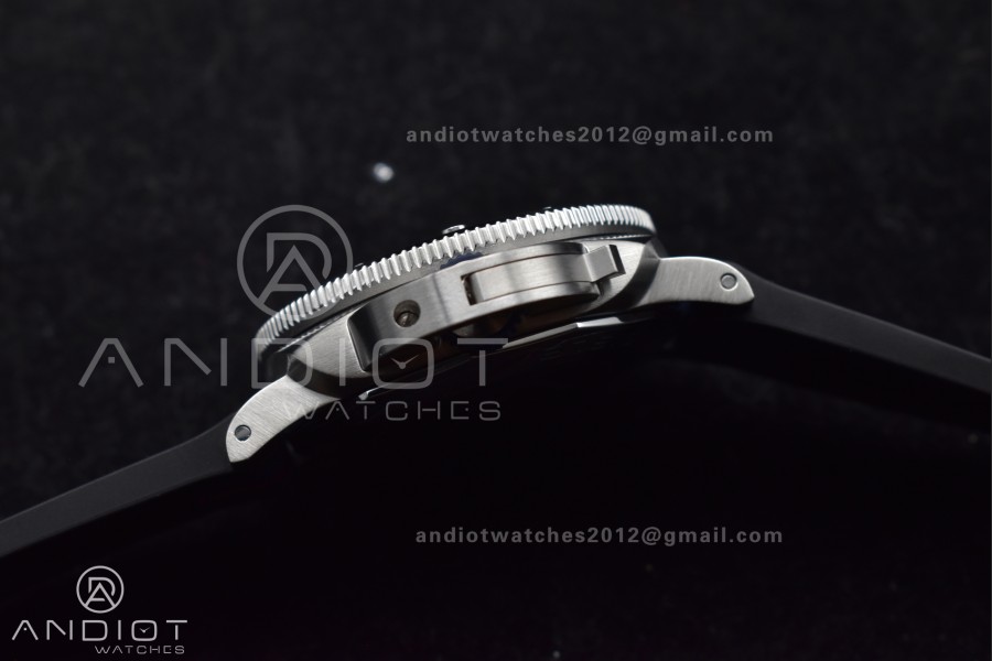PAM1391 Luna Rossa Submersible VSF 1:1 Best Edition on Blue Fabric Strap P900